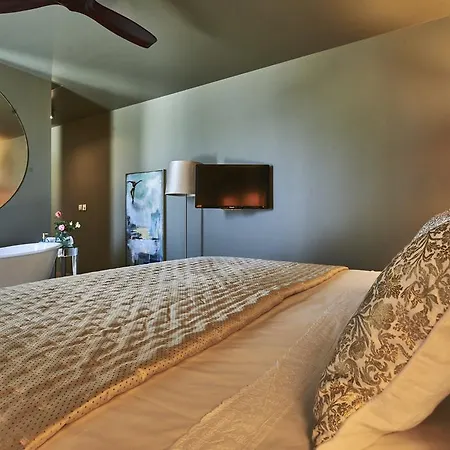 Hotel Carmo's Boutique - Small Luxury Of The World