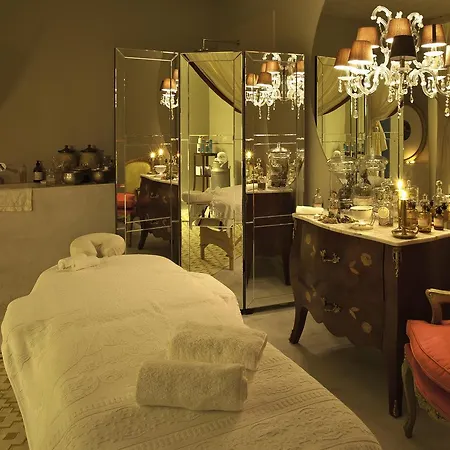 Hotel Carmo's Boutique - Small Luxury Of The World