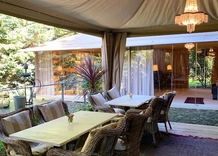 Carmo's Boutique - Small Luxury Of The World بونتي دي ليما