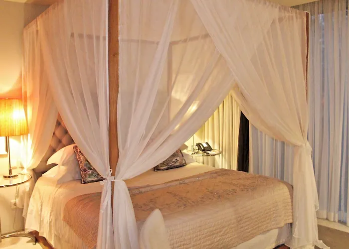 Carmo's Boutique - Small Luxury Of The World